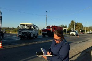 8 человек пострадали в ДТП с бензовозом и автобусом на Урале