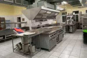 Арестован гендиректор компании по поставке еды в столичную столовую, где отравились люди