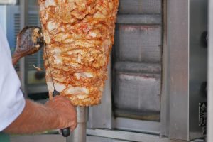 Число отравившихся шаурмой в Карелии выросло до 113