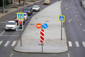 Дептранс обустроил 11 островков безопасности на переходах в ТиНАО