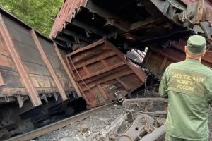 Движение по одному пути после схода вагонов вновь открыто в Белгородской области
