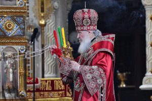 если человечество хочет остаться счастливым, оно должно быть религиозным
