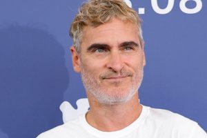 Хоакин Феникс рассказал, что ему было сложнее худеть для второй части “Джокера”