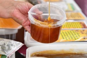 Как распознать некачественный мед