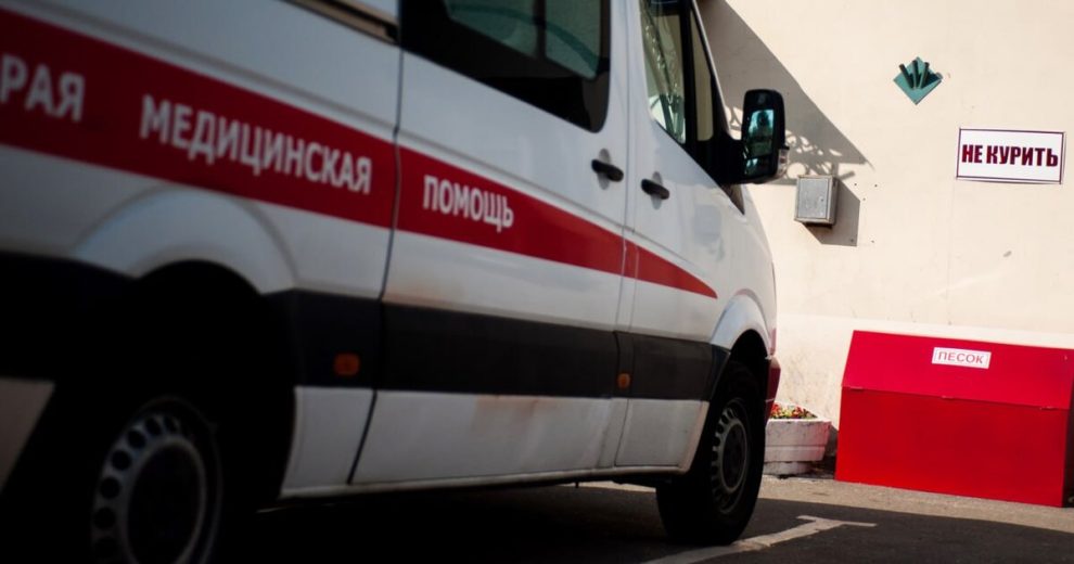 Около 20 человек отравились в столовой социального центра в Москве