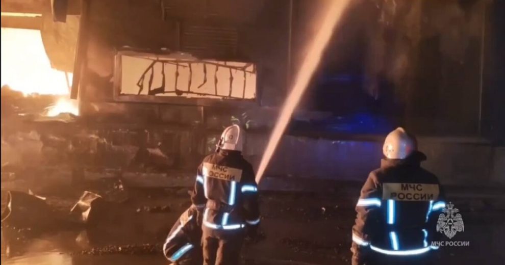 Пожар в цеху в Тульской области локализовали на площади 2 000 “квадратов”