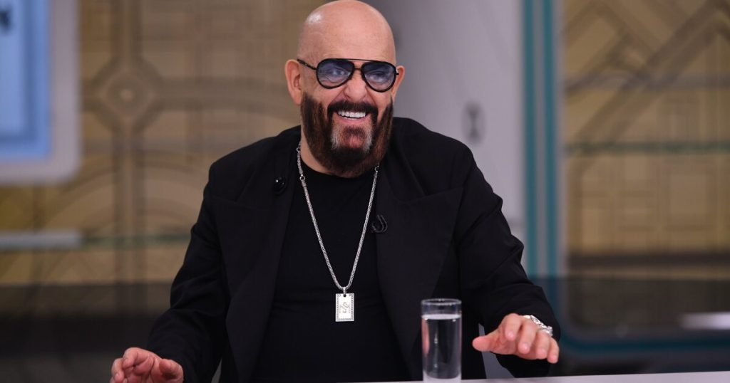 Продюсер Бабичев назвал соцсети причиной популярности песни “3 сентября” Шуфутинского