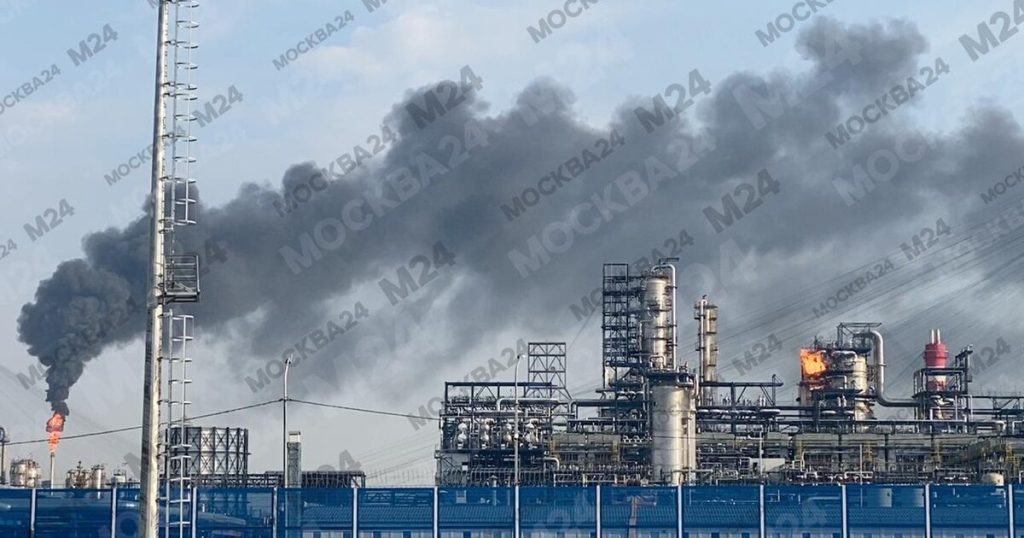 уровень сложности пожара на МНПЗ в Капотне понижен до второго –