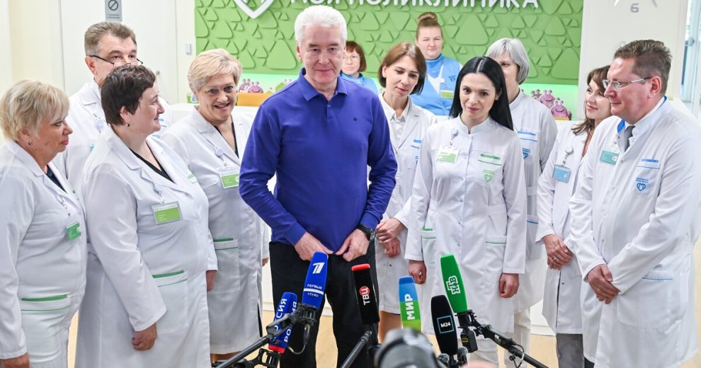 в Москве после завершения реконструкции открылось еще 12 поликлиник