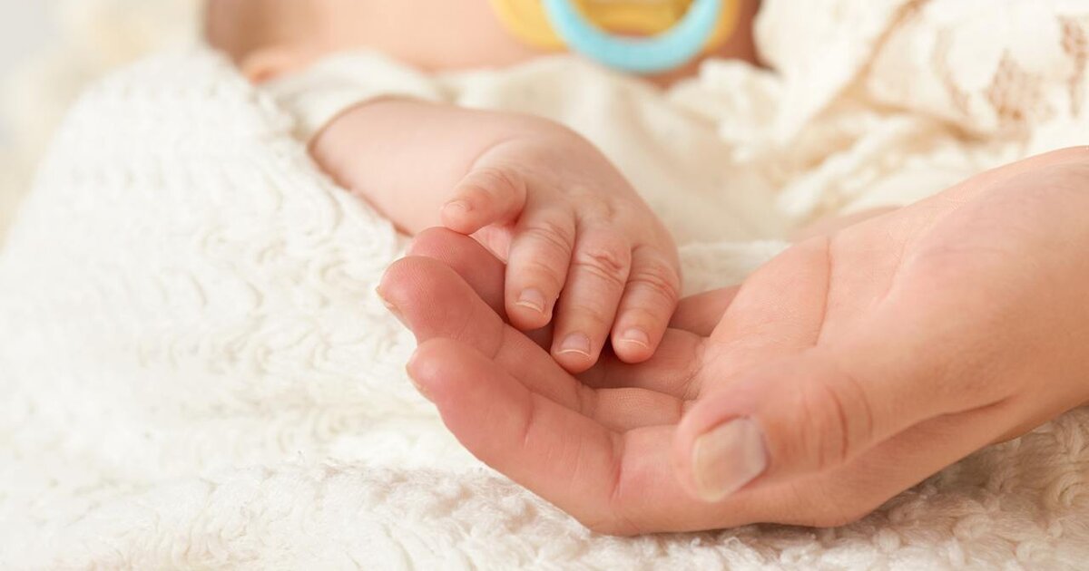 В Великобритании женщина родила одного ребенка дважды