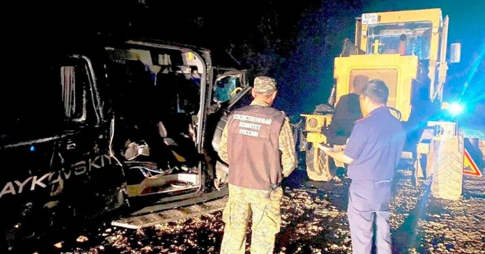 Восемь человек пострадали в ДТП с автобусом и грейдером в Пермском крае