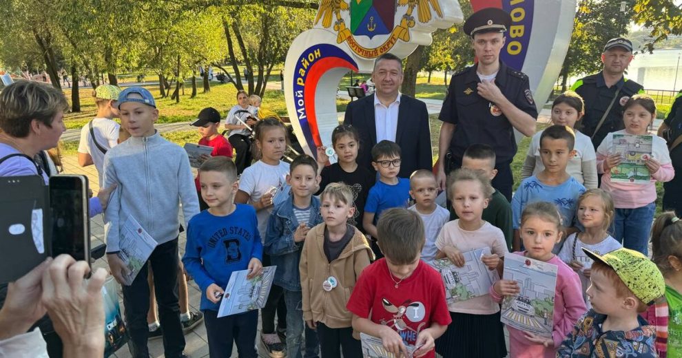 Замначальника МЖД Потапов рассказал детям и взрослым о правилах дорожного движения