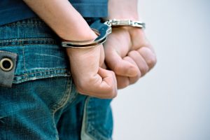 Жителя Курска задержали за передачу “Азову” зенитного прожектора